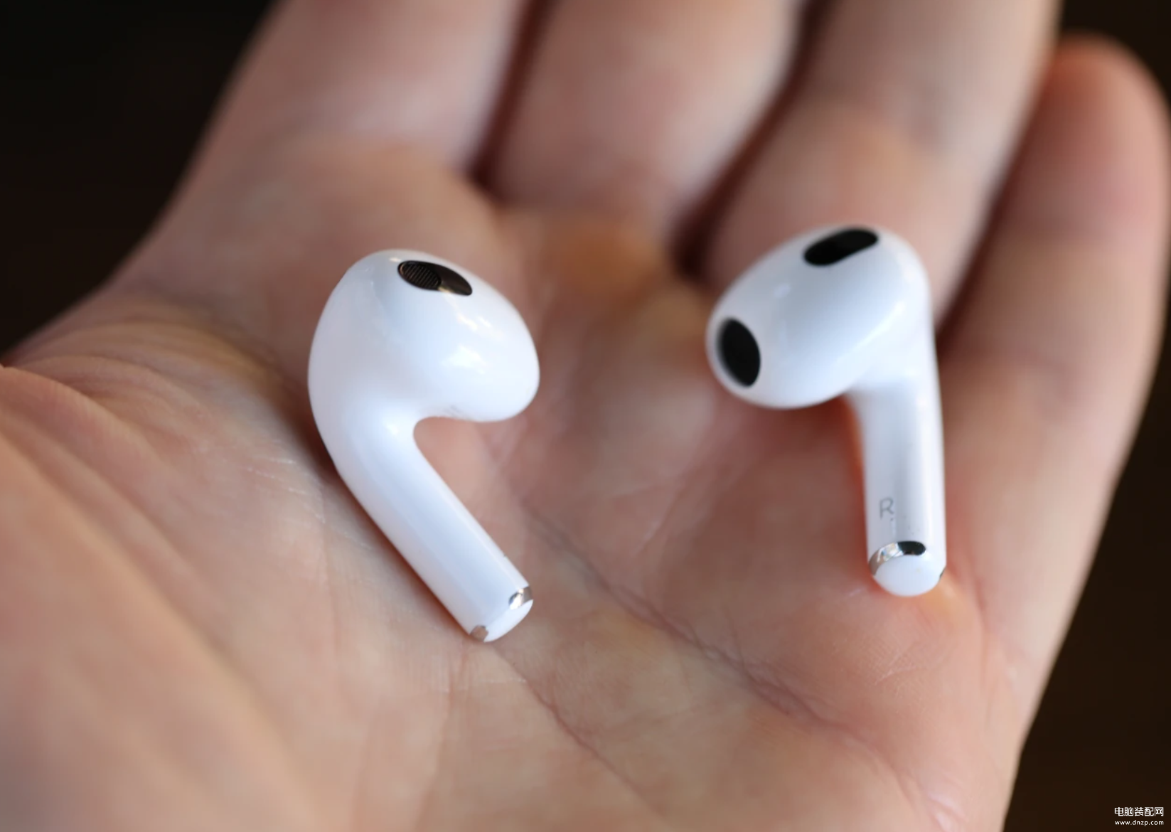 苹果3代耳机功能介绍(Apple AirPods 3评测)(图1)